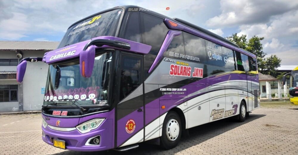 Bus Pariwisata Solaris Jaya