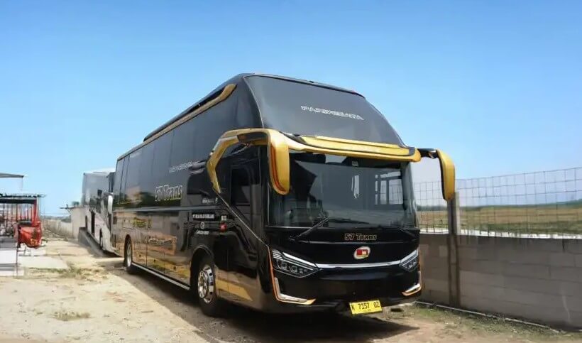 Bus pariwisata 57 Trans