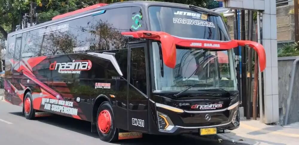 Bus pariwisata D'Nasima