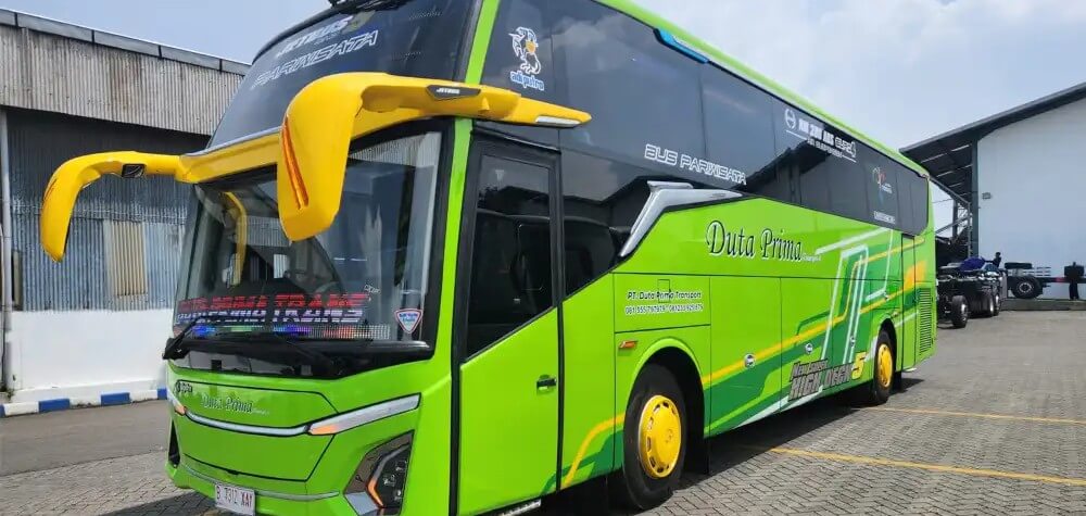 Bus pariwisata Duta Prima