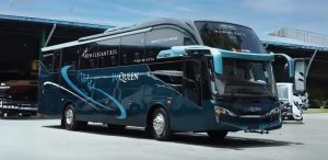Bus pariwisata JM Queen
