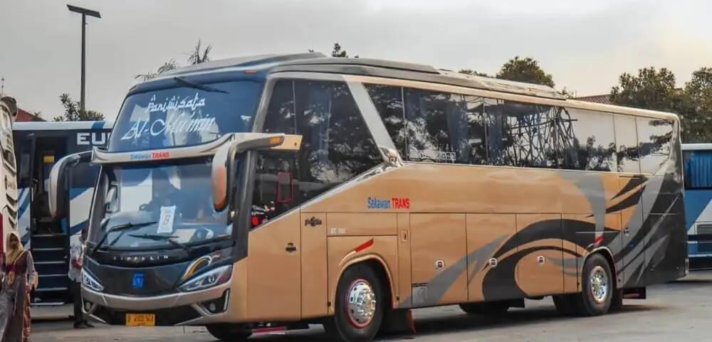 Bus pariwisata Sekawan Trans