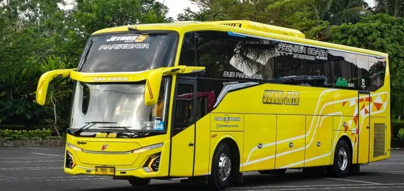 Bus pariwisata Subur Jaya