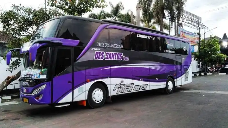 bus-pariwisata-Des Santos Trans