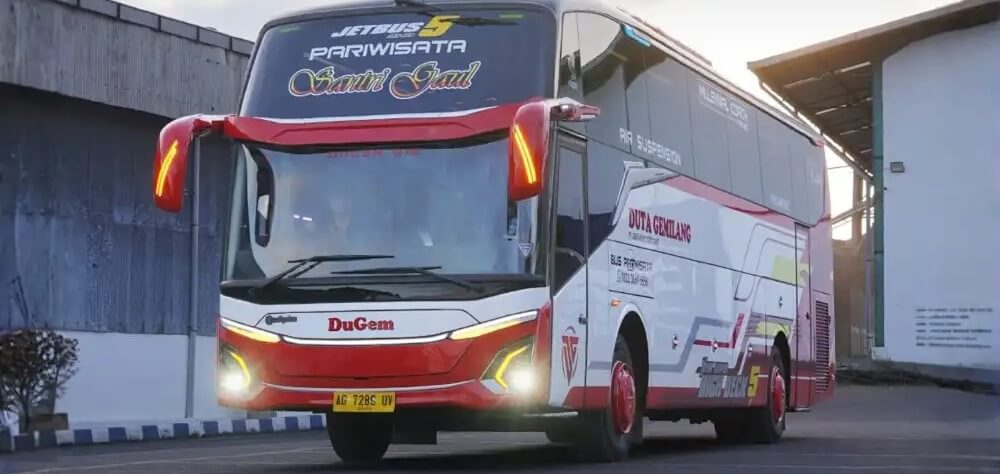 bus-pariwisata-Duta Gemilang