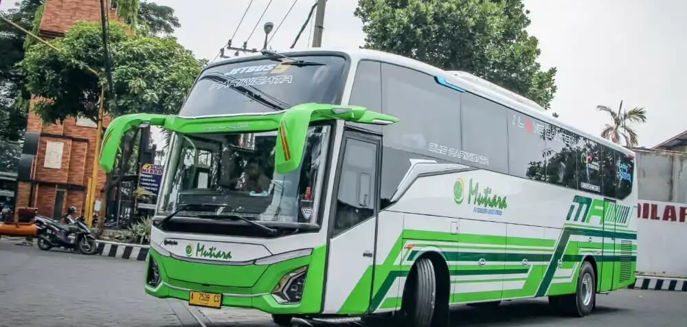 bus-pariwisata-Mutiara Abadi