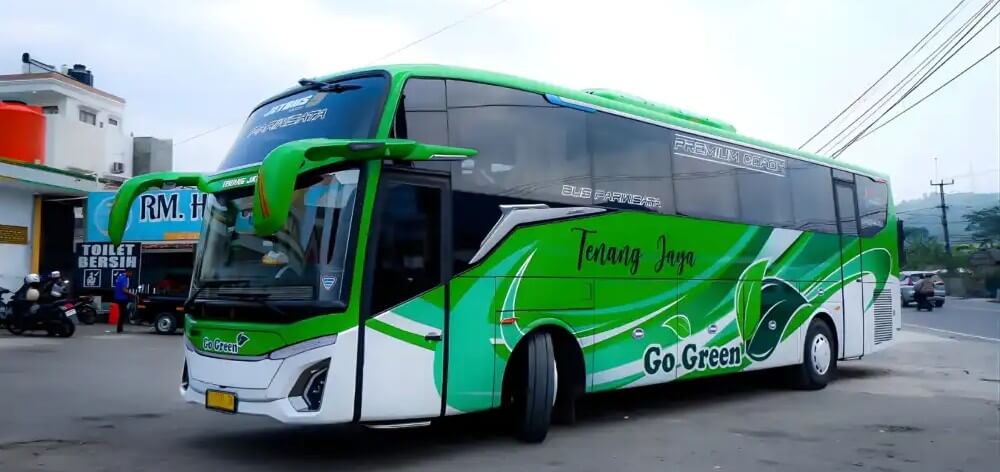 bus-pariwisata-Tenang Jaya